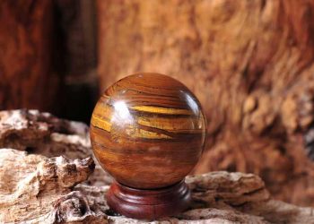 qua-cau-phong-thuy-la-vat-pham-mang-den-su-may-man-tai-loc-va-cong-danh-cho-nguoi-so-huu