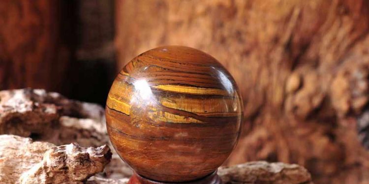 Quả cầu phong thủy là gì? Cách chọn quả cầu phong thủy như thế nào? 1 qua-cau-phong-thuy-la-vat-pham-mang-den-su-may-man-tai-loc-va-cong-danh-cho-nguoi-so-huu