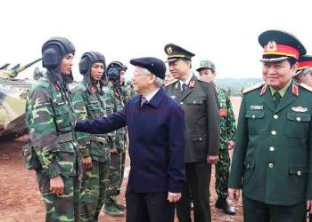 nam-mo-thay-cong-an-la-diem-gi